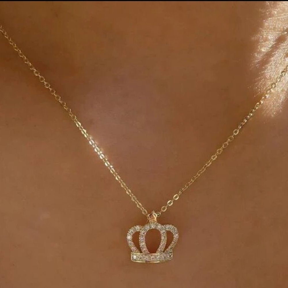 Crown Necklace